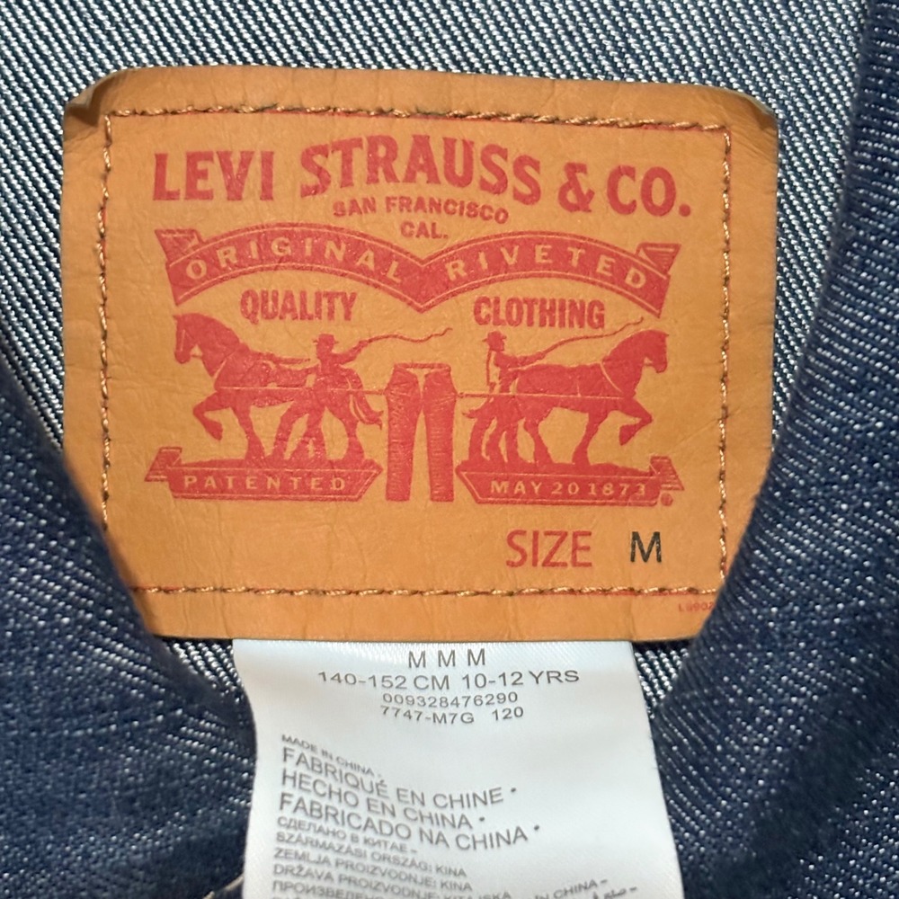 Levis Girls Denim Trucker Jacket Medium Wash Blue 7747-M7G Size M 10-12 YRS - Picture 7 of 8